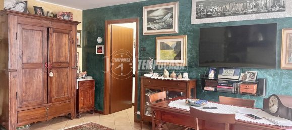 Квартира с 2 комнатами в Калько, Италия № 130827 4