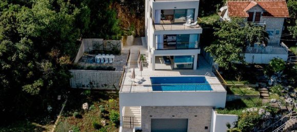 4 bedrooms Villa in Herceg Novi, Montenegro No. 343 14