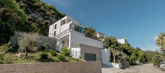 4 bedrooms Villa in Herceg Novi, Montenegro No. 343 15