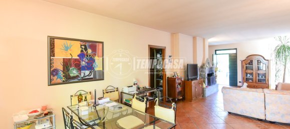 3-salle Maison à Orsenigo, Italy No. 275038 20