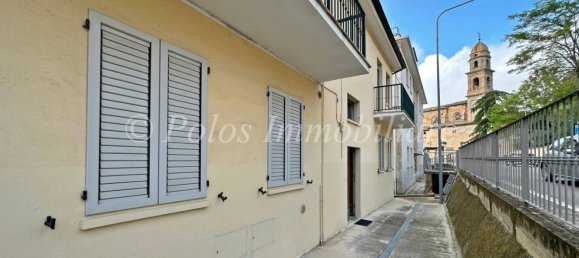 4-salle Appartement à Monte Giberto, Italy No. 23322 25