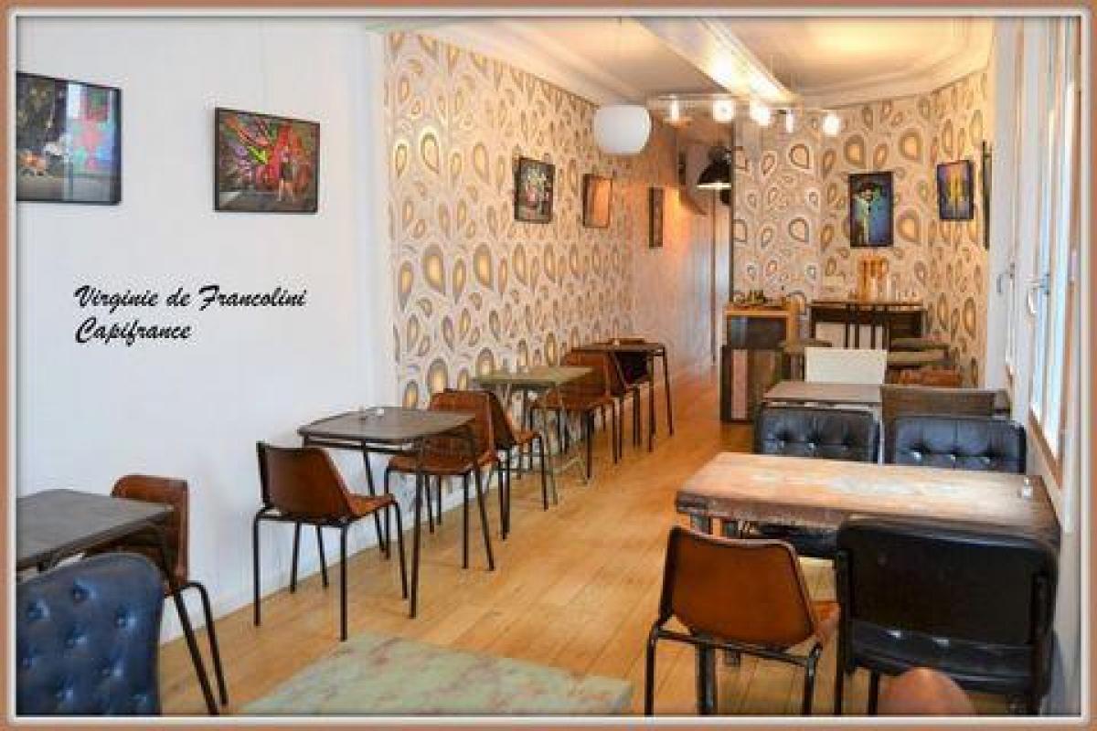 115m² Office in Pantin, France No. 19844