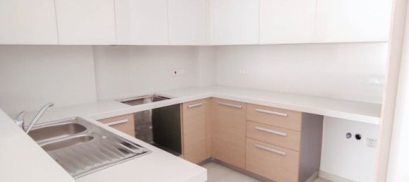 3 bedrooms Apartment in Kato Paphos, Cyprus No. 21809 3