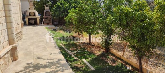 Вилла с 3 спальнями в Трани, Италия № 346948 2