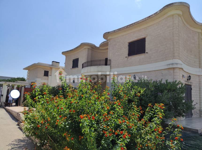 Вилла с 3 спальнями в Трани, Италия № 346948