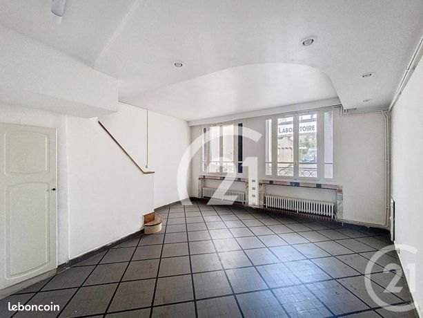 6 bedrooms House in Villiers-le-Bel, France No. 356112