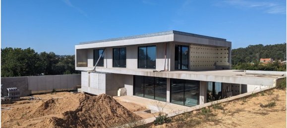 4 bedrooms House in Vila Nova de Gaia, Portugal No. 142489 4
