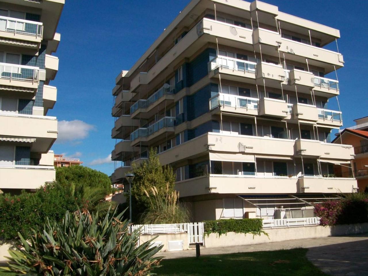 3 rooms Apartment in Andora, Italy No. 113189