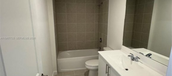 3 bedrooms Duplex for rent in Miami, Miami-Dade, Florida, USA № 614413 7