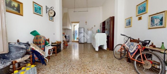5 rooms House in Francavilla Fontana, Italy No. 33691 25