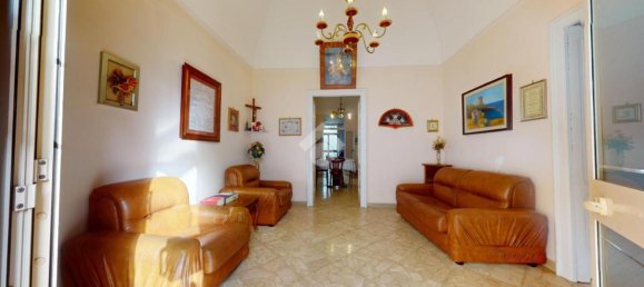5 rooms House in Francavilla Fontana, Italy No. 33691 8