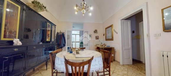 5 rooms House in Francavilla Fontana, Italy No. 33691 11