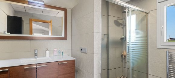 Casa de 5 dormitorios en Alicante, Spain No. 184769 35