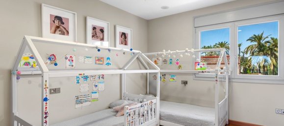 Casa de 5 dormitorios en Alicante, Spain No. 184769 43