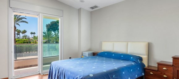 Casa de 5 dormitorios en Alicante, Spain No. 184769 41