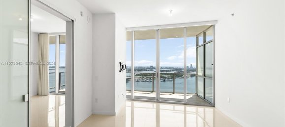 2 chambres propriété commerciale à louer à Miami, Miami-Dade, Florida, USA № 615744 20