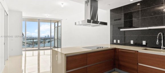 2 chambres propriété commerciale à louer à Miami, Miami-Dade, Florida, USA № 615744 22