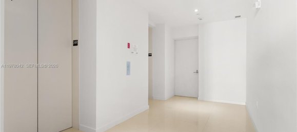 2 chambres propriété commerciale à louer à Miami, Miami-Dade, Florida, USA № 615744 3