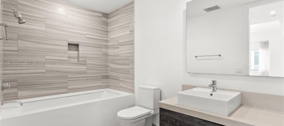 2 chambres propriété commerciale à louer à Miami, Miami-Dade, Florida, USA № 615744 7