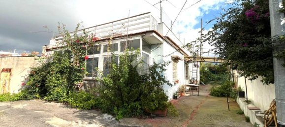 3 rooms House in Torre del Greco, Italy No. 4664 22