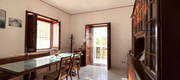 3 rooms House in Torre del Greco, Italy No. 4664 7