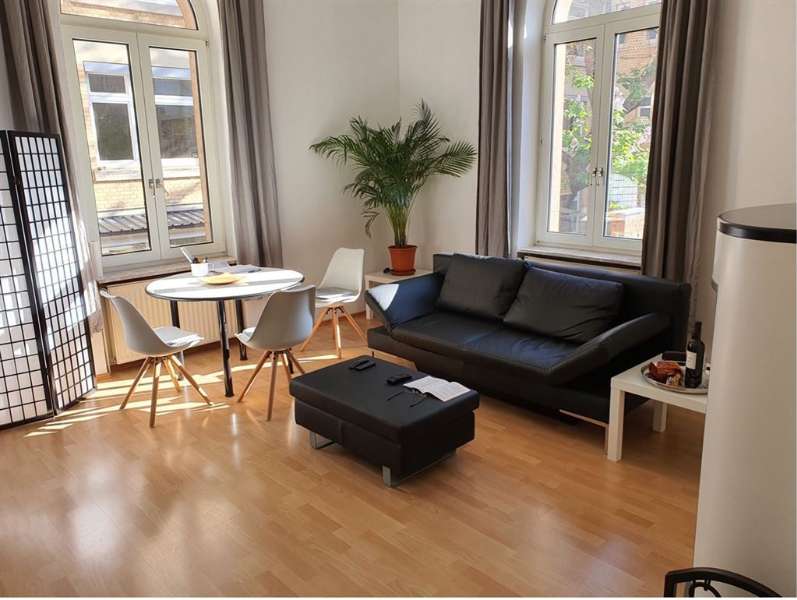 Apartamento de 3 dormitorios en Stuttgart, Germany No. 85725
