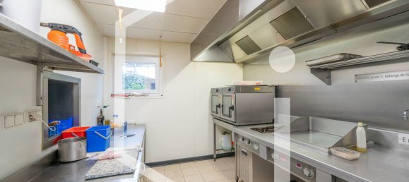 180m² Commercial property in Saint-Satur, France No. 155390 12