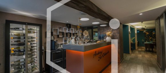 180m² Commercial property in Saint-Satur, France No. 155390 2