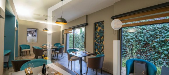 180m² Commercial property in Saint-Satur, France No. 155390 5