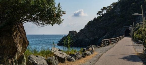 2 rooms Apartment in Varazze, Italy No. 222066 4