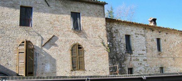 30غرفة عقار تجاري في Sassoferrato, Italy رقم 133363 9