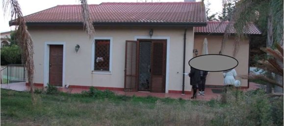 4 bedrooms Villa in San Giovanni la Punta, Italy No. 221099 2