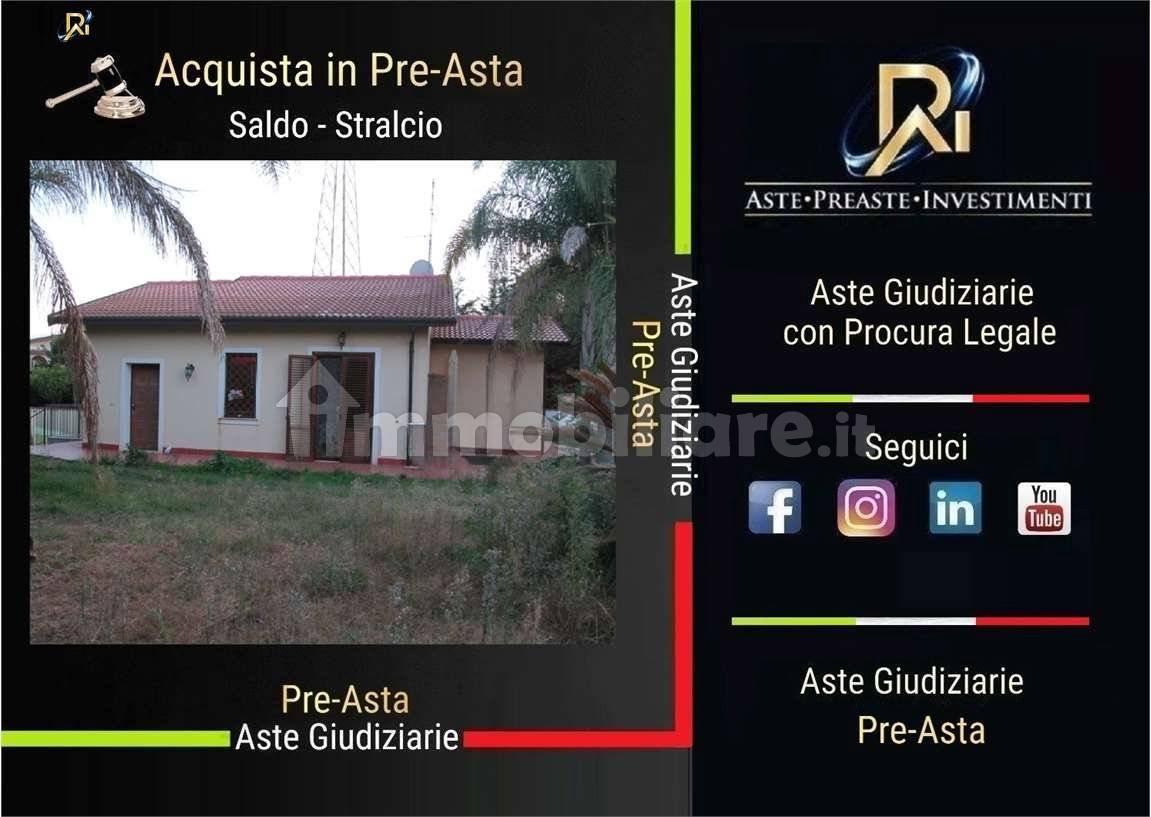 4 bedrooms Villa in San Giovanni la Punta, Italy No. 221099