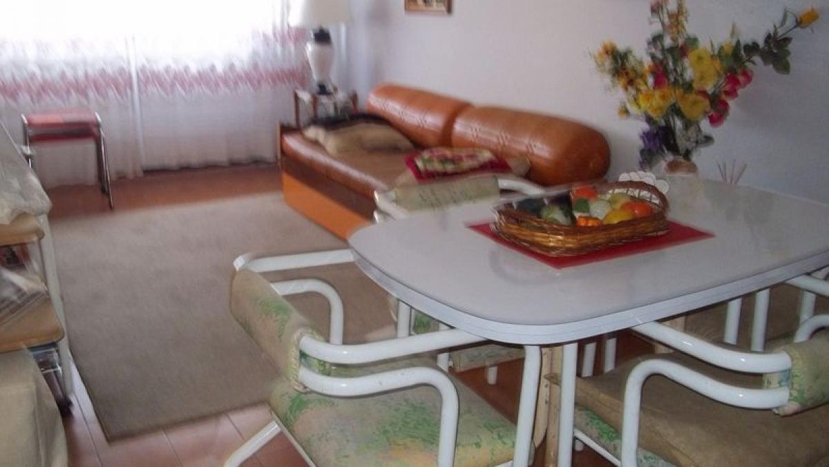 Apartamento de 2 dormitorios en Mar del Plata, Argentina No. 82002