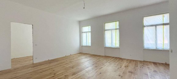 2 rooms Apartment in Modling, Austria No. 217589 3