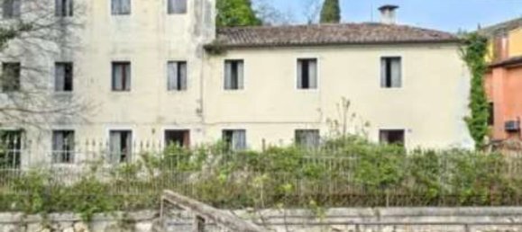 106m² Commercial property in Barbarano Mossano, Italy No. 380215 2