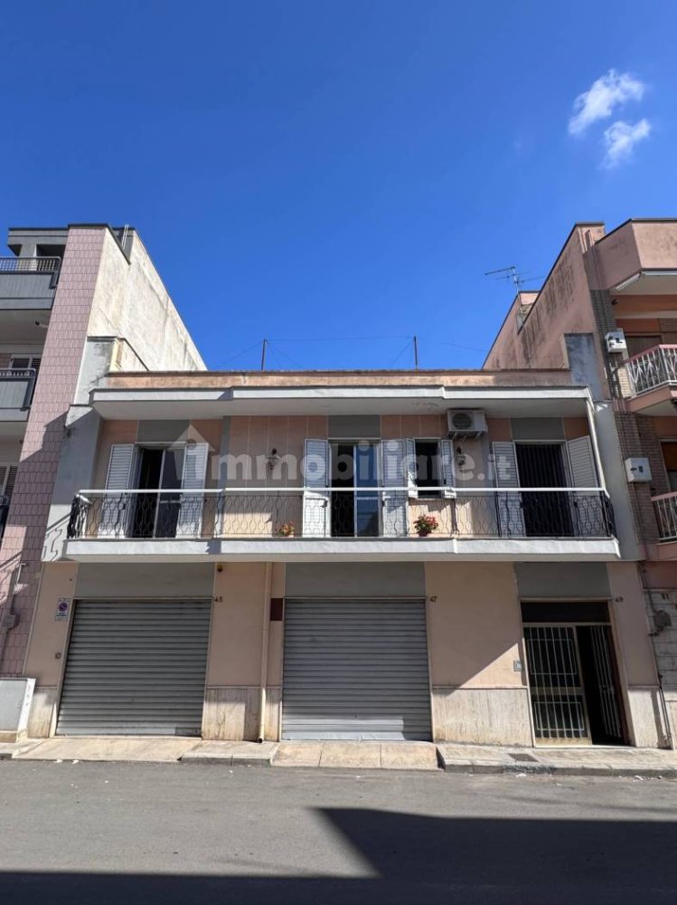 2 bedrooms Apartment in Gioia del Colle, Italy No. 353224