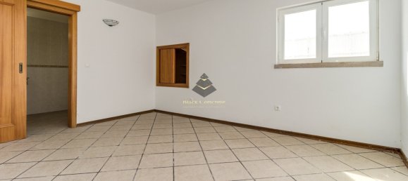 5 bedrooms Villa in Sesimbra, Portugal No. 115533 37