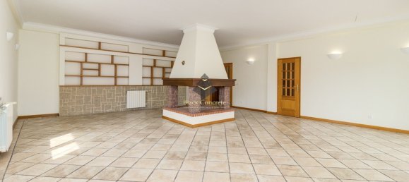 5 bedrooms Villa in Sesimbra, Portugal No. 115533 31