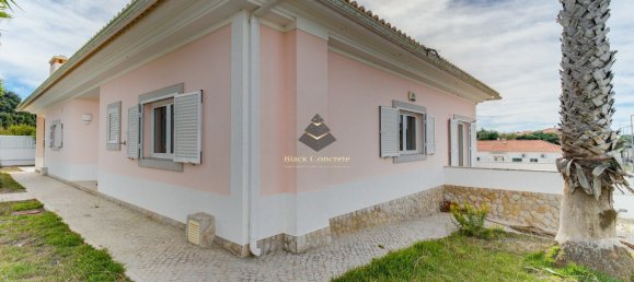 5 bedrooms Villa in Sesimbra, Portugal No. 115533 5