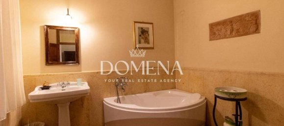 7 bedrooms Villa in Murlo, Italy No. 273999 12