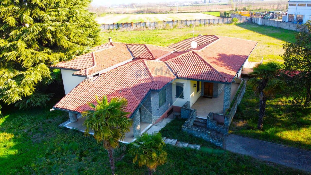 13-Zimmer Villa in Palazzolo sull'Oglio, Italy, Nr. 232327