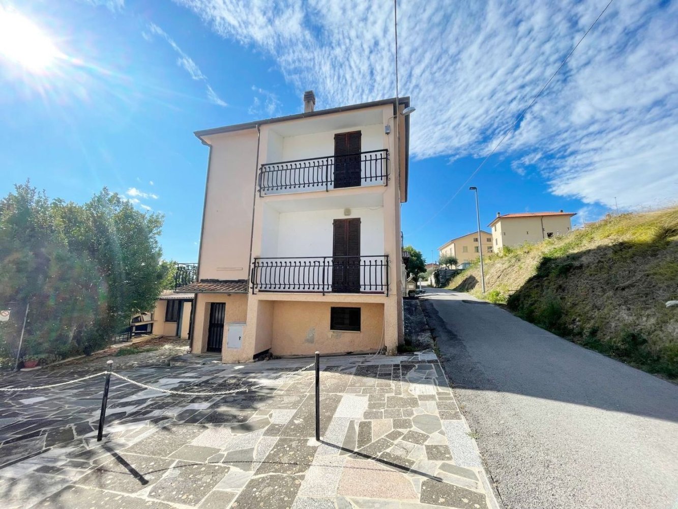 6 rooms House in Gubbio, Italy No. 156064