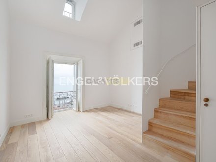 2 bedrooms Apartment in Lisbon, Portugal No. 12523