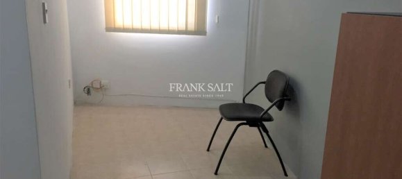 Oficina en Mosta, Malta 45 m² No. 12320 2