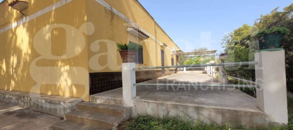 5 rooms Villa in Augusta, Italy No. 46463 3