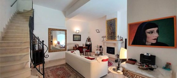 Edificio de 3 dormitorios en Syracuse, Italy No. 250086 2