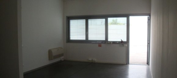 Almacén de 5 habitaciónes en Ravenna, Italy No. 133921 10