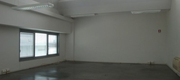 Almacén de 5 habitaciónes en Ravenna, Italy No. 133921 12