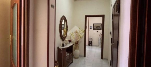 3 Schlafzimmer Wohnung in Naples, Italy, Nr. 257516 7